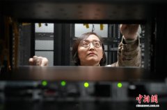 从背号码到攻技术:22年坚 从背号码到攻技术:22年坚